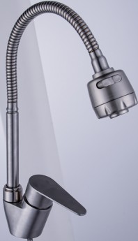 Смеситель для кухни POTATO P58310SN ø35 нерж. сталь, БОК ручка, 2-х реж-й аэр. с гибк. изл. (на гайка) Сатин